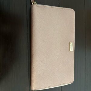 KATE SPADE OVERSIZED WALLET BRAND NEW